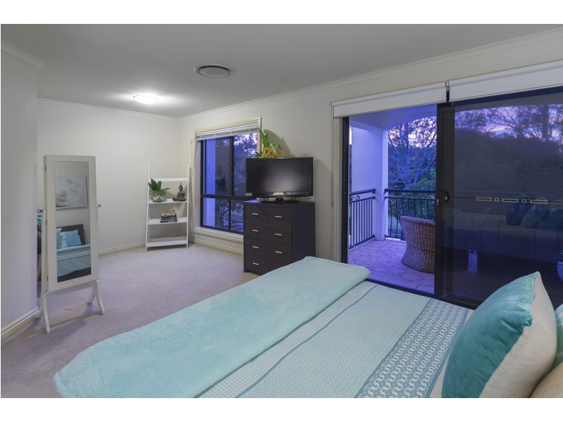 8871 Magnolia Drive East, Hope Island QLD 4212