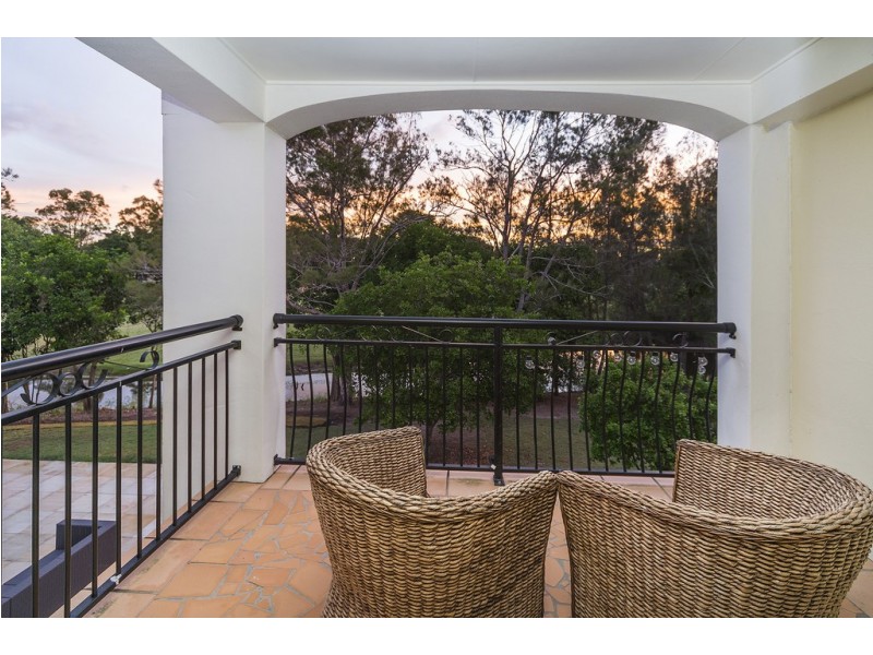 8871 Magnolia Drive East, Hope Island QLD 4212