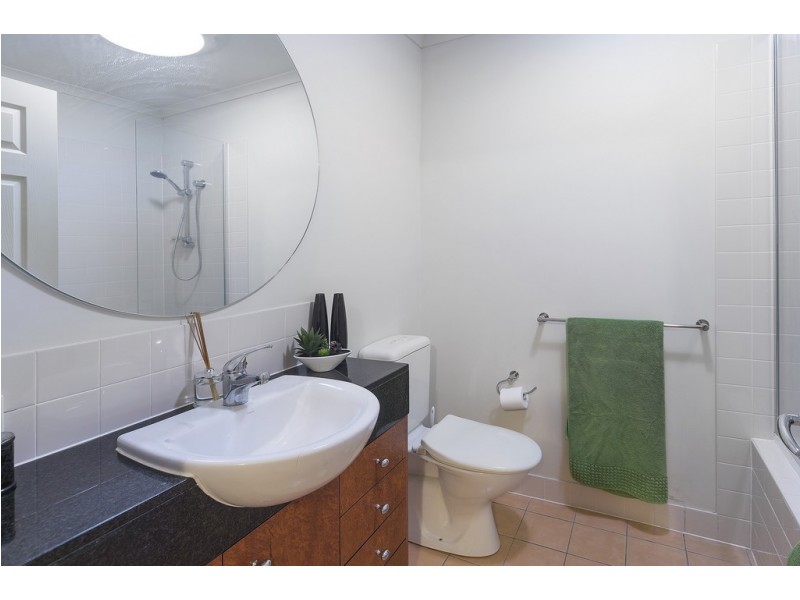 8871 Magnolia Drive East, Hope Island QLD 4212