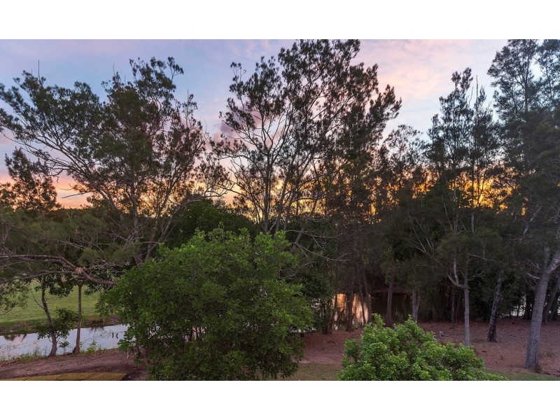 8871 Magnolia Drive East, Hope Island QLD 4212