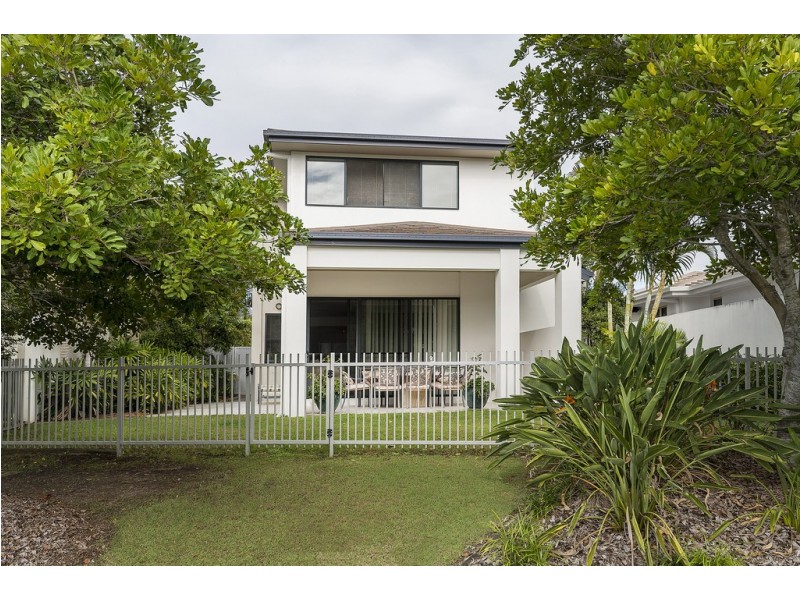 6135 Vico Avenue, Hope Island QLD 4212