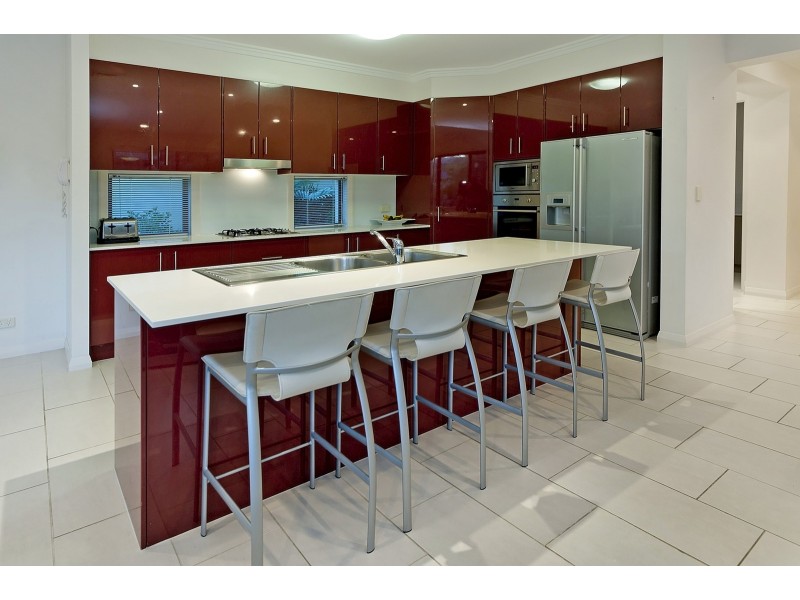 6135 Vico Avenue, Hope Island QLD 4212