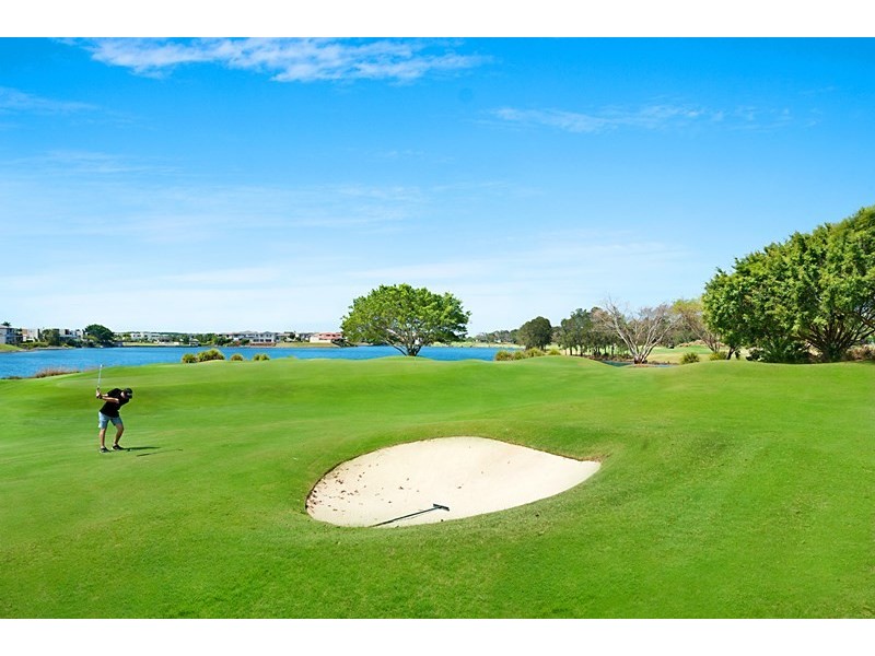 6135 Vico Avenue, Hope Island QLD 4212