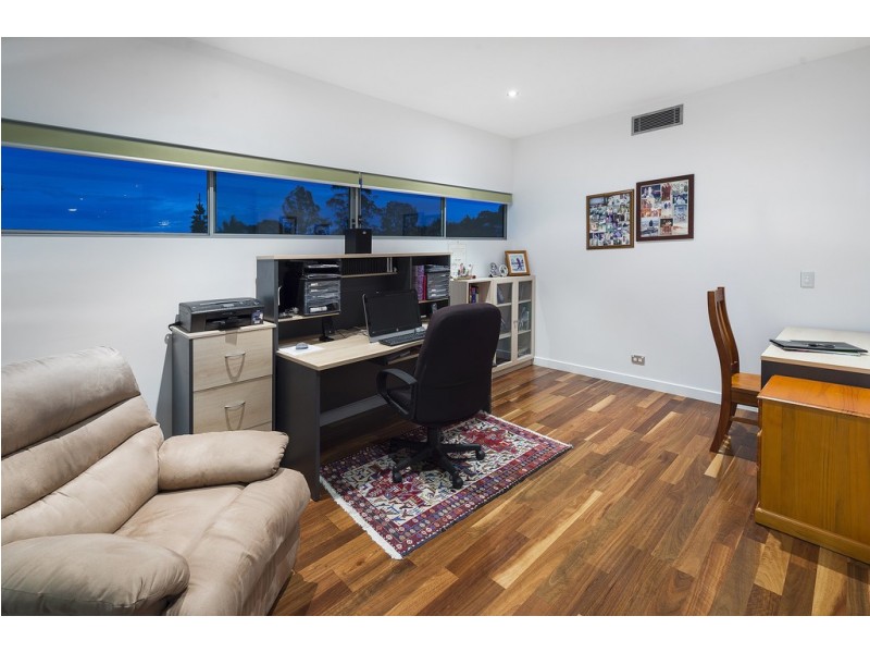 7504 Springfield Drive, Hope Island QLD 4212