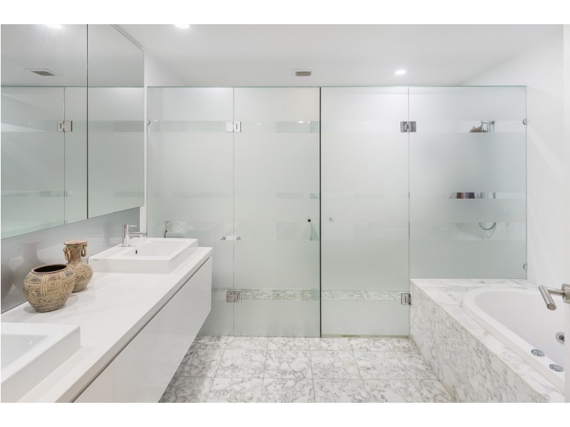 7504 Springfield Drive, Hope Island QLD 4212