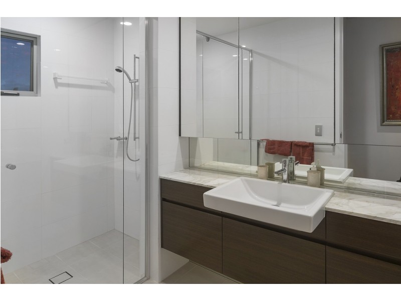 7504 Springfield Drive, Hope Island QLD 4212