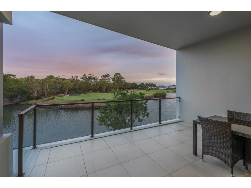 7504 Springfield Drive, Hope Island QLD 4212