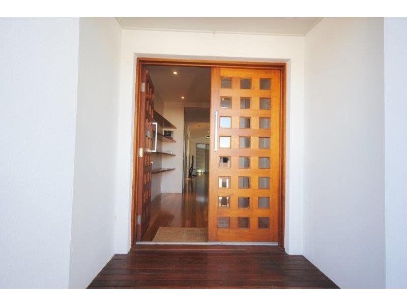 37 Southaven Drive, Helensvale QLD 4212