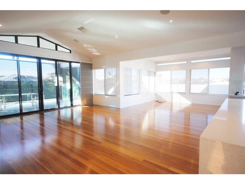 37 Southaven Drive, Helensvale QLD 4212