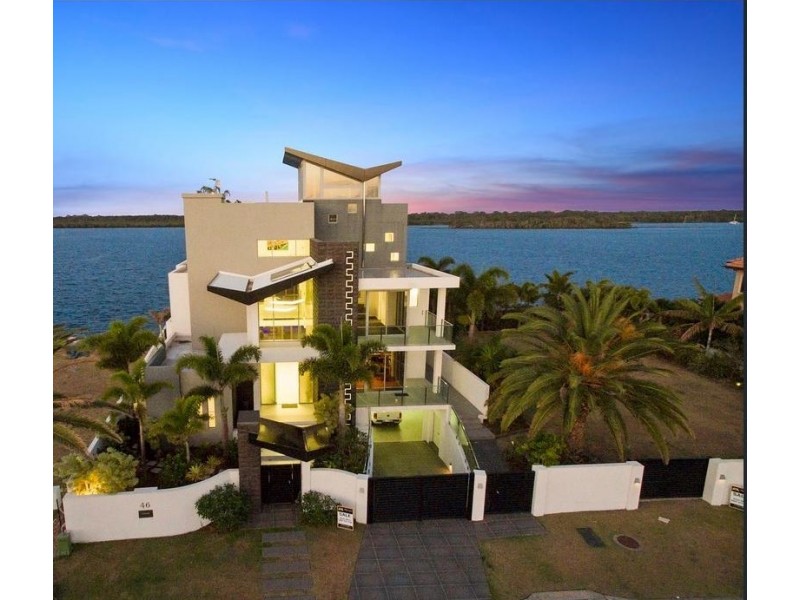 46 Knightsbridge Parade East, Sovereign Islands QLD 4216