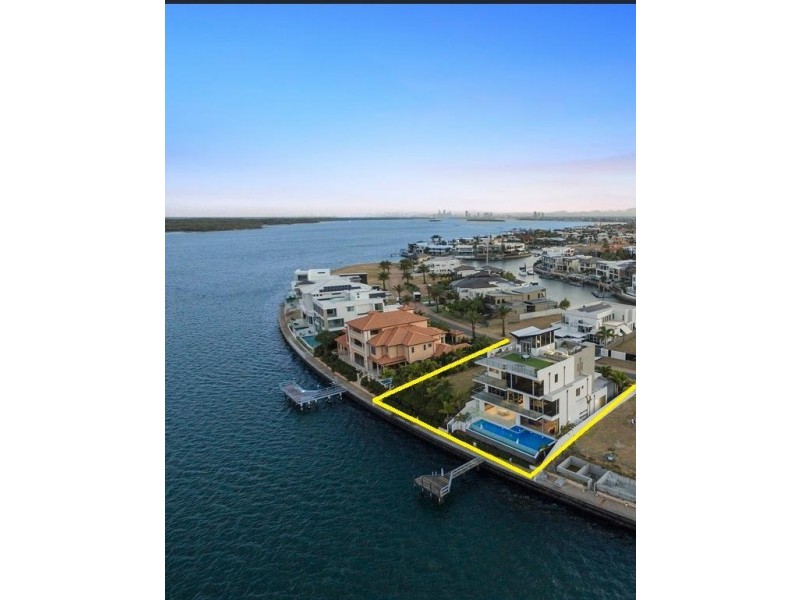 46 Knightsbridge Parade East, Sovereign Islands QLD 4216