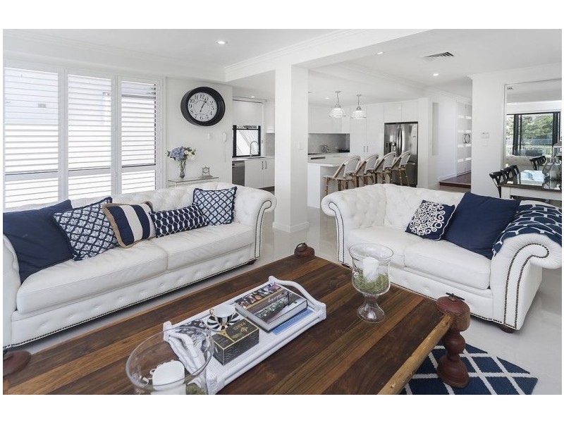 6157 Bolsena Cct, Hope Island QLD 4212
