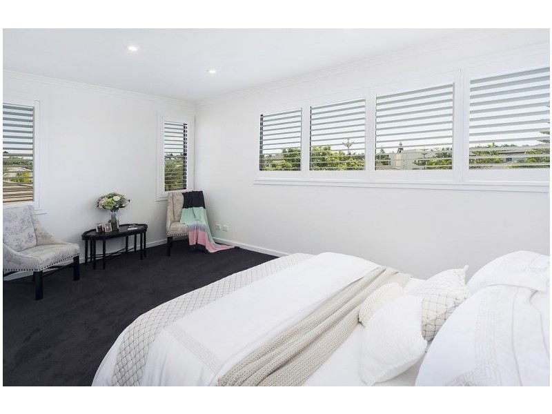6157 Bolsena Cct, Hope Island QLD 4212