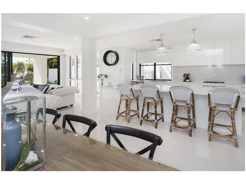 6157 Bolsena Cct, Hope Island QLD 4212