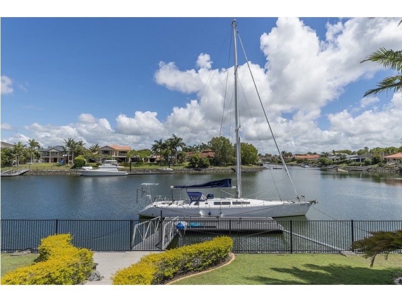 1055 Rosebank Way West, Hope Island QLD 4212