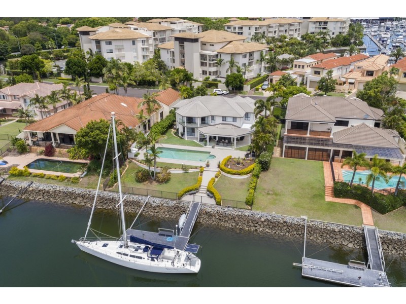 1055 Rosebank Way West, Hope Island QLD 4212