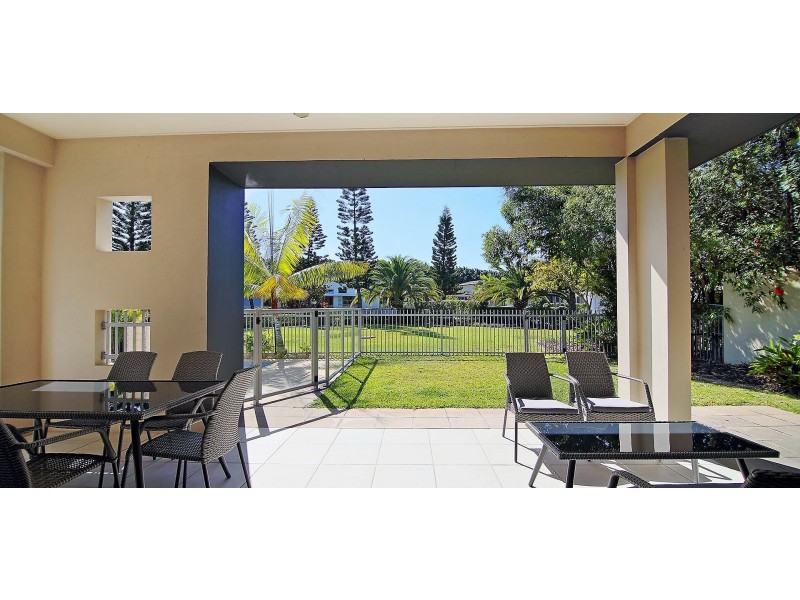 6113 Trasimeno Ave, Hope Island QLD 4212