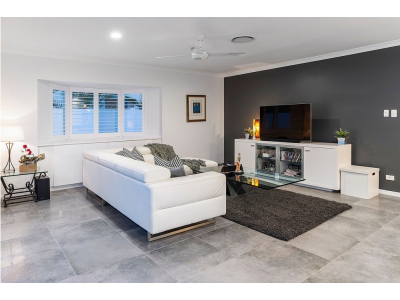 1/60 Caseys Road, Hope Island QLD 4212