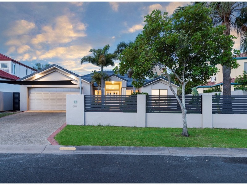 16 Serenity Boulevard, Helensvale QLD 4212