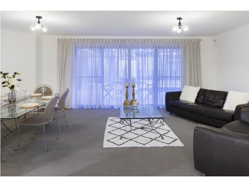 16 Serenity Boulevard, Helensvale QLD 4212