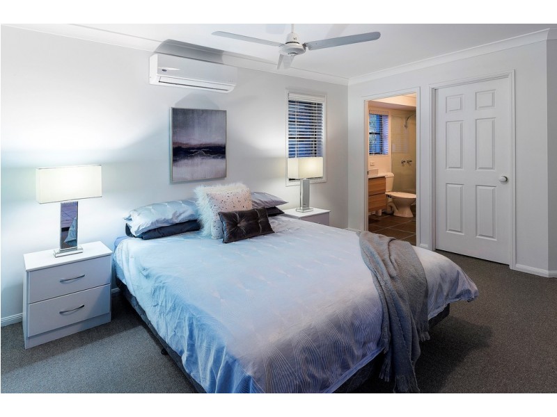 16 Serenity Boulevard, Helensvale QLD 4212