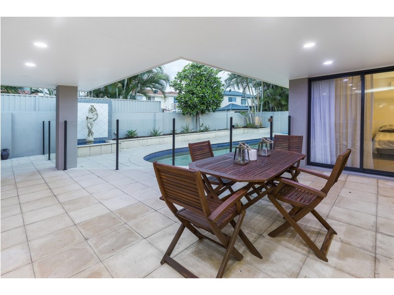 16 Serenity Boulevard, Helensvale QLD 4212