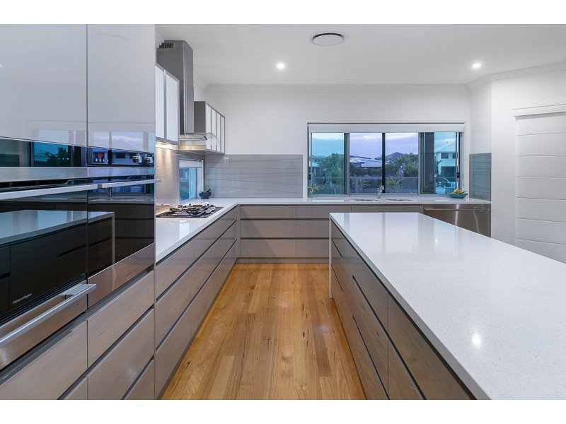 35 Southaven Drive, Helensvale QLD 4212