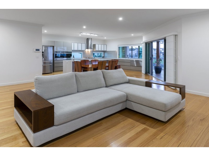 35 Southaven Drive, Helensvale QLD 4212