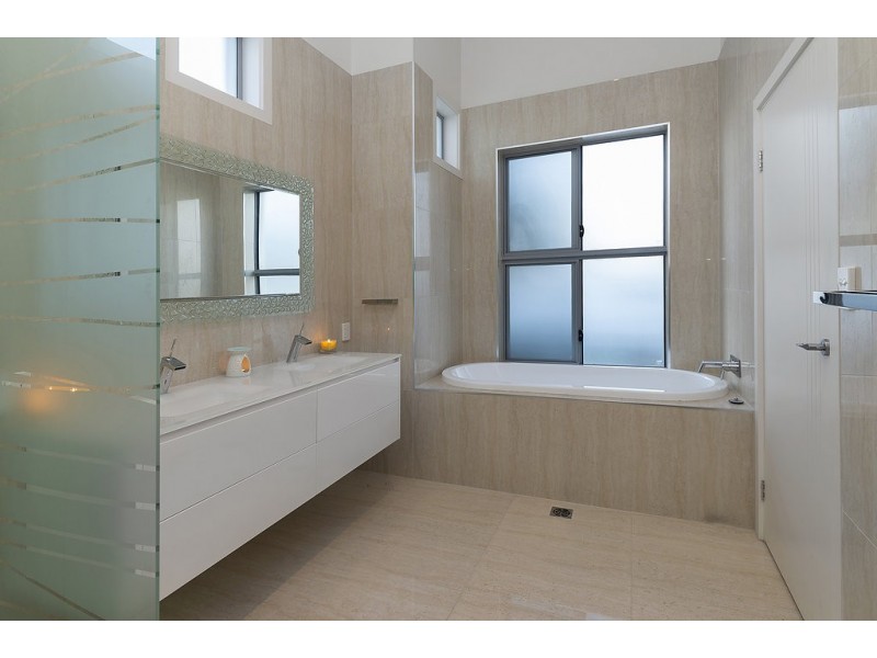 35 Southaven Drive, Helensvale QLD 4212