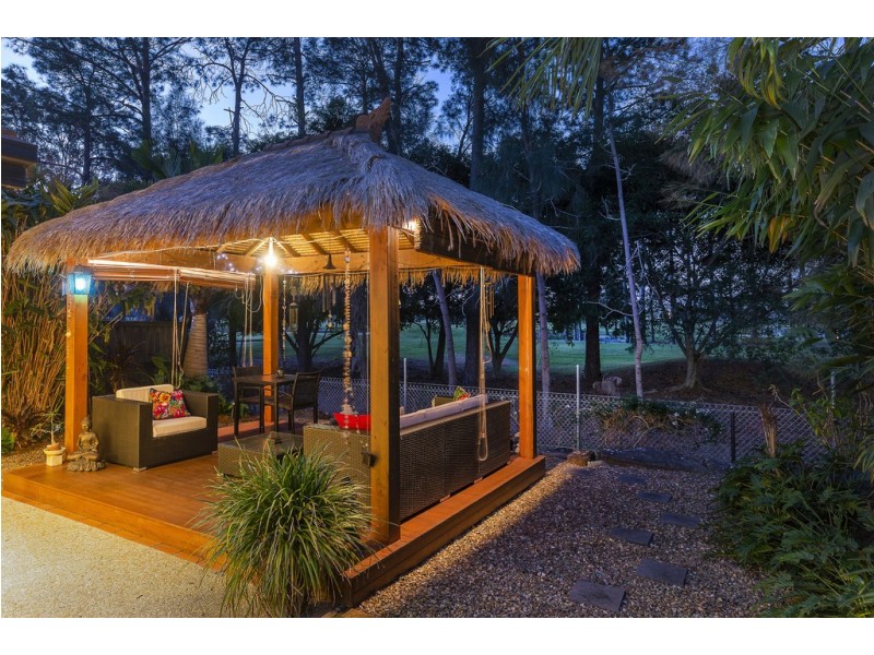 27 Ballybunyon Crescent, Hope Island QLD 4212