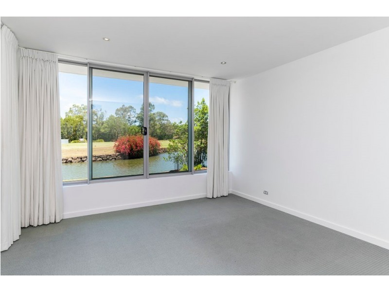 7505 Springfield Drive, Hope Island QLD 4212
