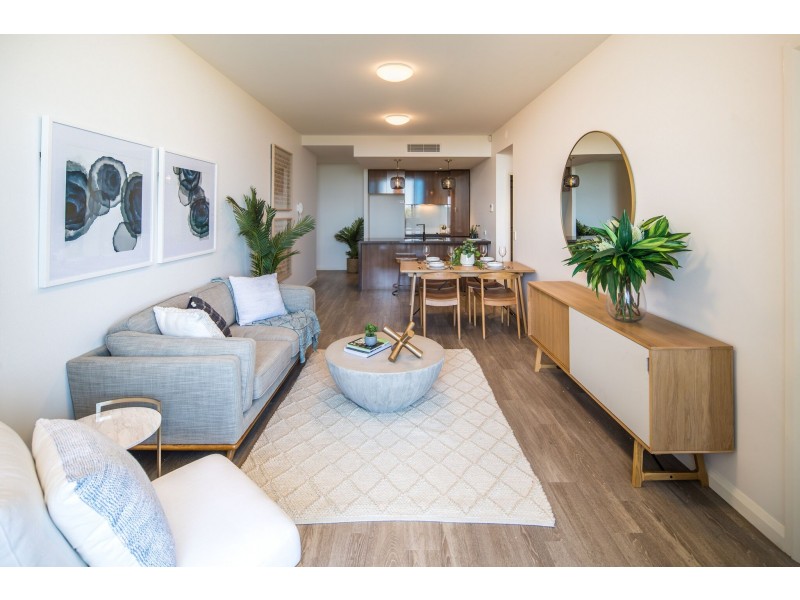. Harbourview Avenue, Hope Island QLD 4212