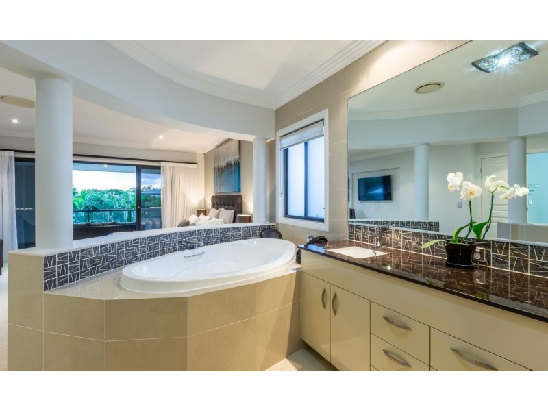 2097 The Circle, Sanctuary Cove QLD 4212