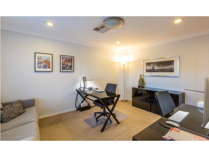 2097 The Circle, Sanctuary Cove QLD 4212