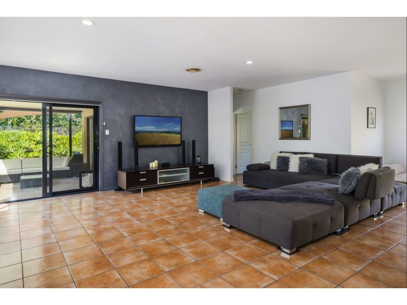 3288 Palladian Drive, Hope Island QLD 4212