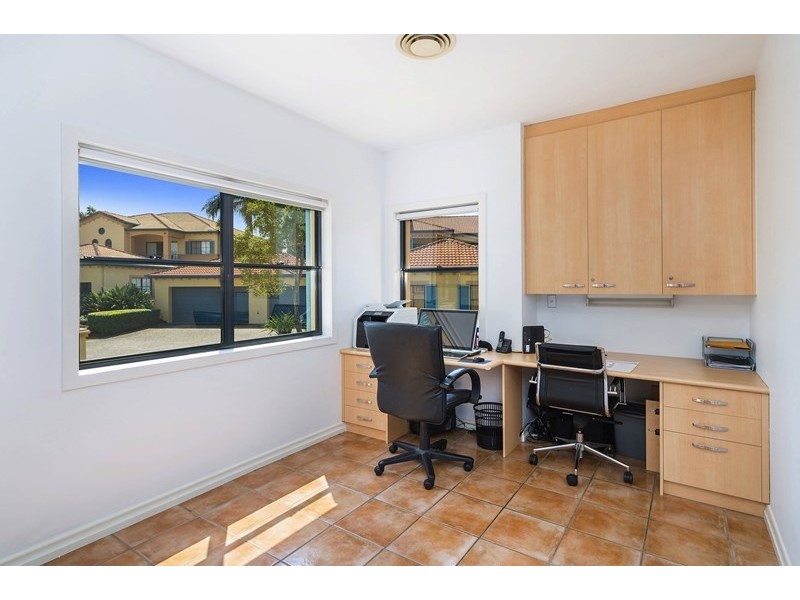 3288 Palladian Drive, Hope Island QLD 4212