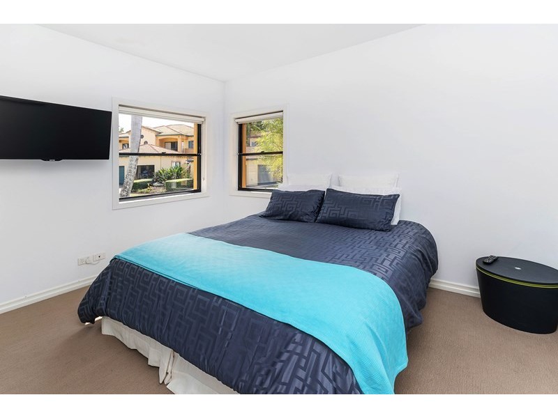 3288 Palladian Drive, Hope Island QLD 4212