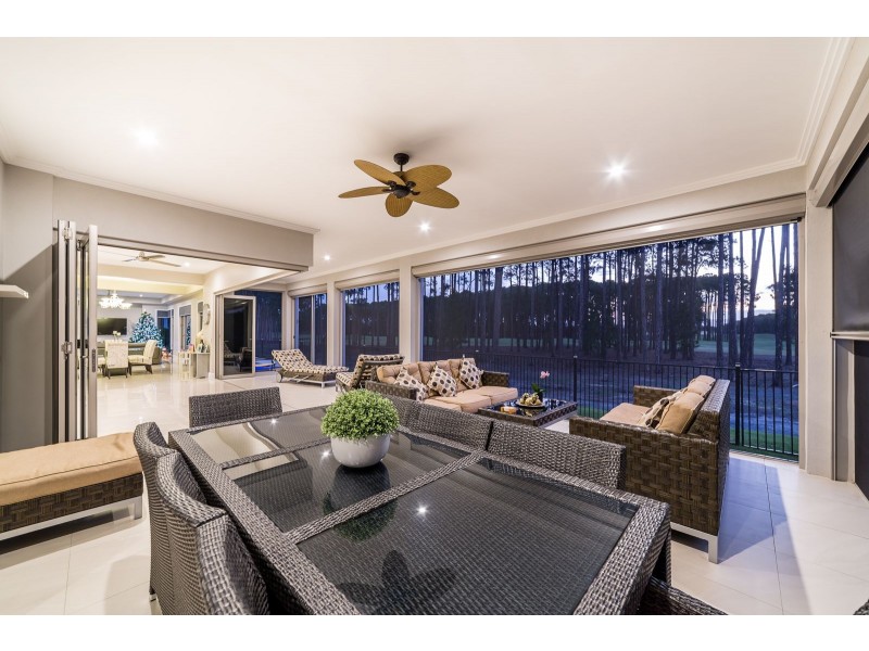 2252 Banksia Lakes Drive, Sanctuary Cove QLD 4212