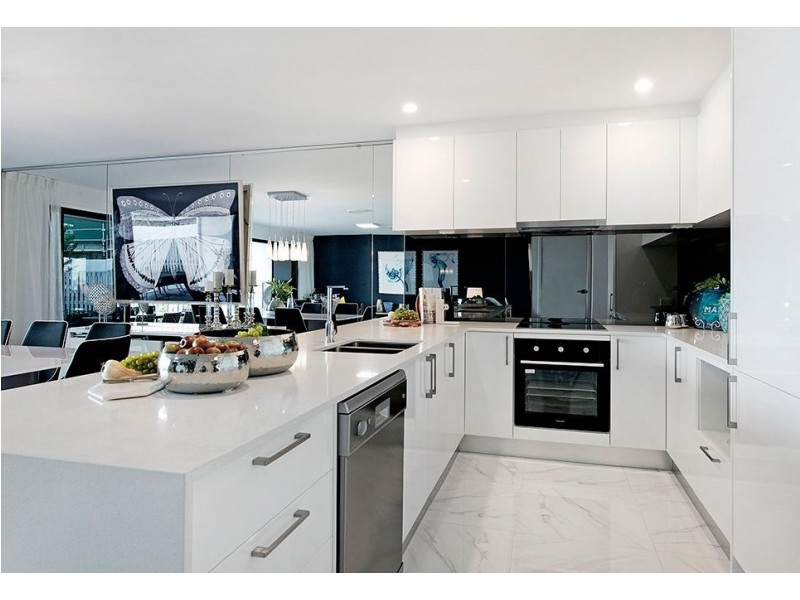 34 John Francis Drive “Panorama Residences”, Carrara QLD 4211