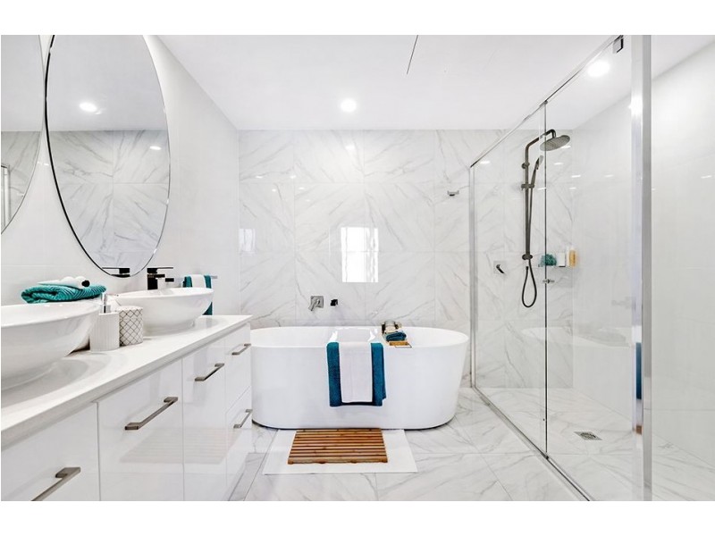34 John Francis Drive “Panorama Residences”, Carrara QLD 4211