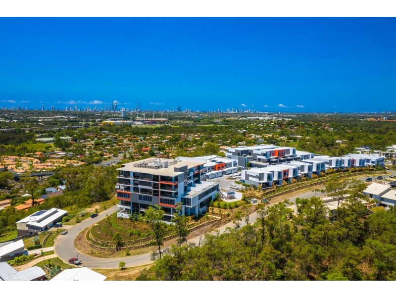34 John Francis Drive “Panorama Residences”, Carrara QLD 4211