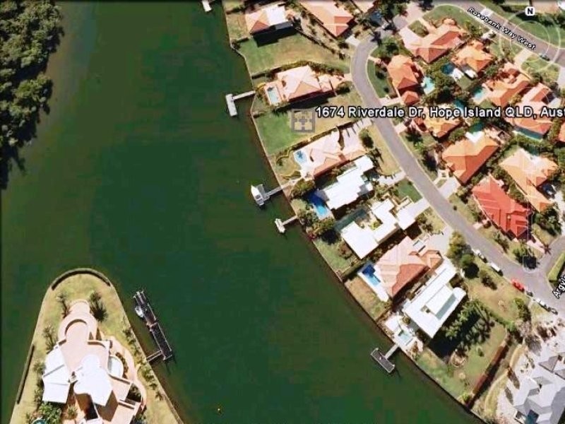 1674 Riverdale Drive, Hope Island QLD 4212