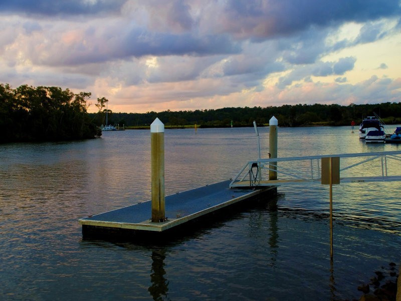 1674 Riverdale Drive, Hope Island QLD 4212