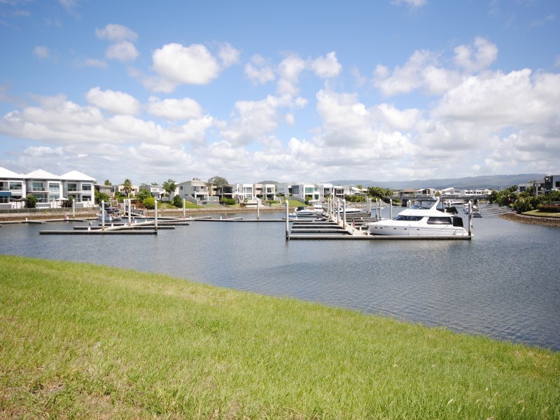 48 Quayside Drive, Helensvale QLD 4212