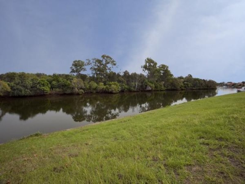 2511 Cressbrook Drive, Hope Island QLD 4212