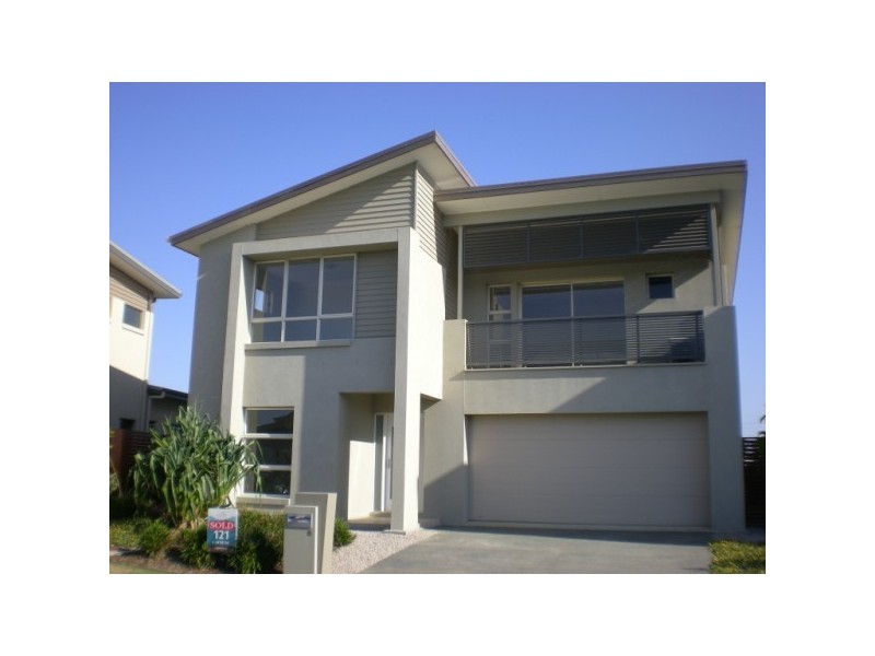 6 Galley Rd, Hope Island QLD 4212