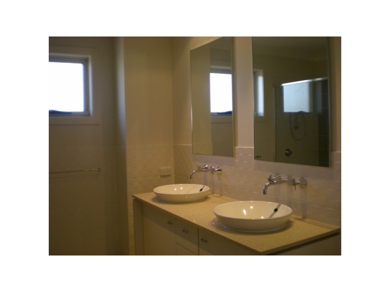 6 Galley Rd, Hope Island QLD 4212