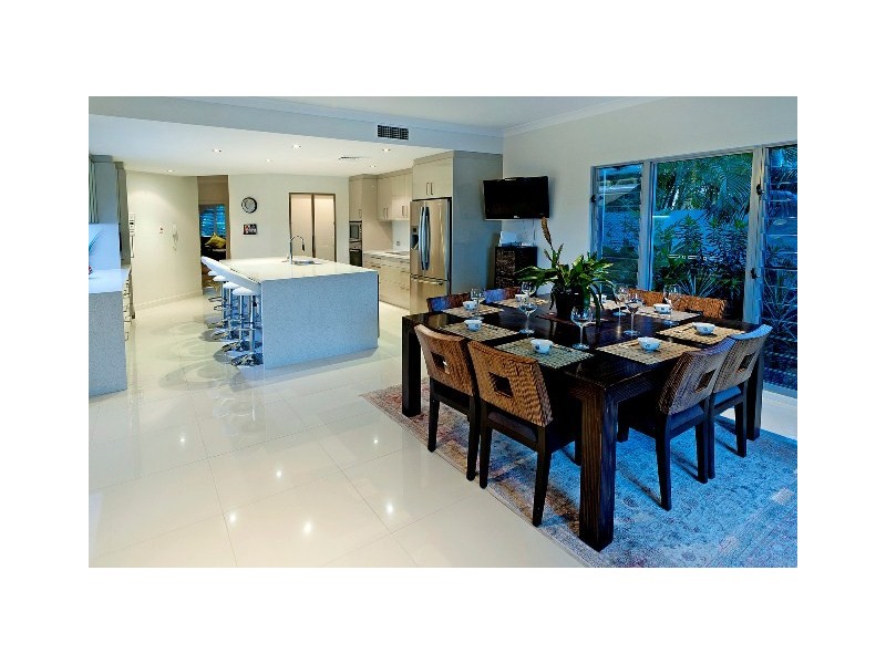 1050 Rosebank Way, Hope Island QLD 4212