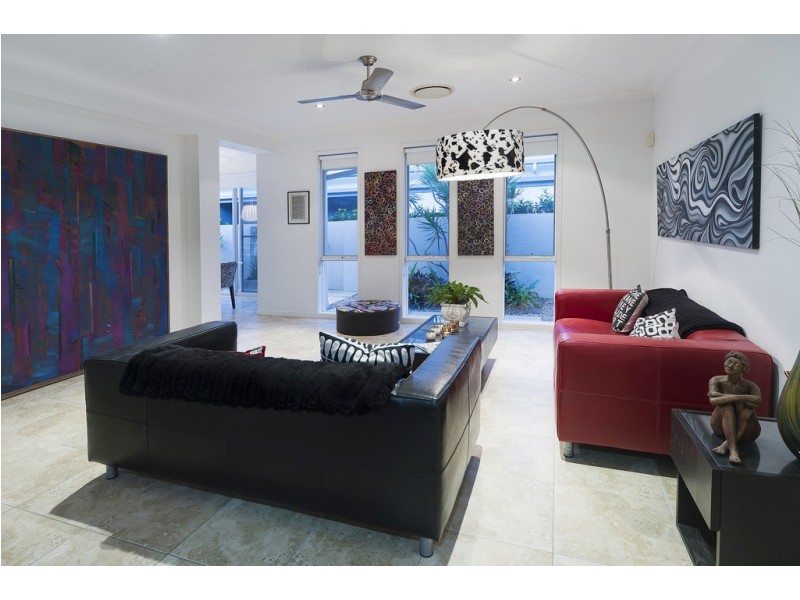 3016 Hillside Walk, Sanctuary Cove QLD 4212