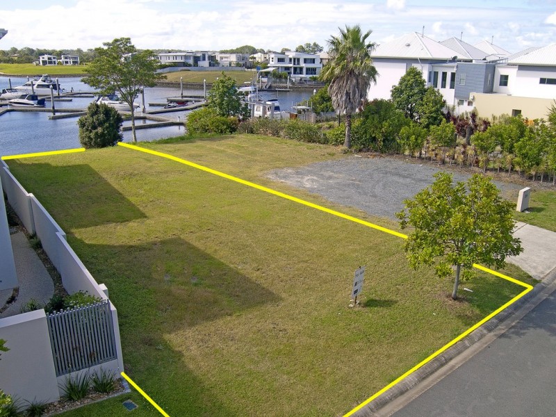 26 Onshore Place, Helensvale QLD 4212